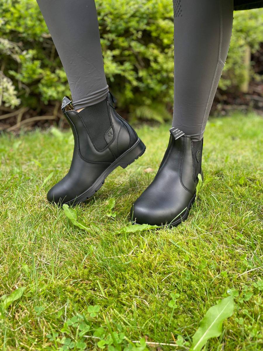 Mountain Horse Protective Jodphurs XTR Marton Rideutstyr AS